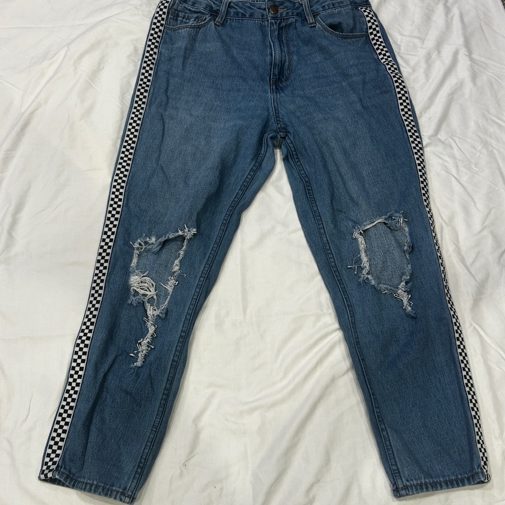 Ripped Jeans Checker Pattern Seam